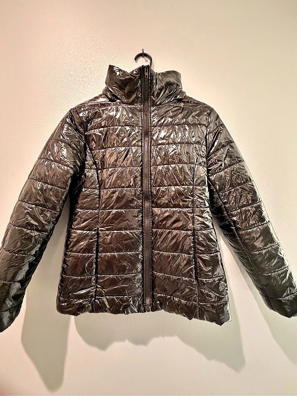 boohoo Black Glossy Shiny Puffer Quilted Jacket Size Medium Like New No Hood Edg